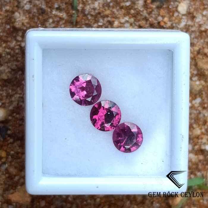 Three Rose Garnets - Image 3