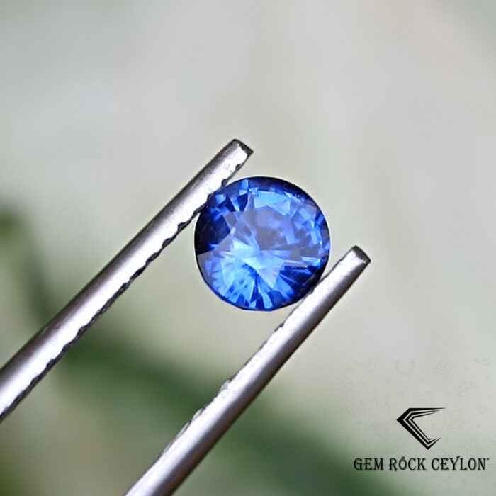 Heated blue sapphire - Image 3