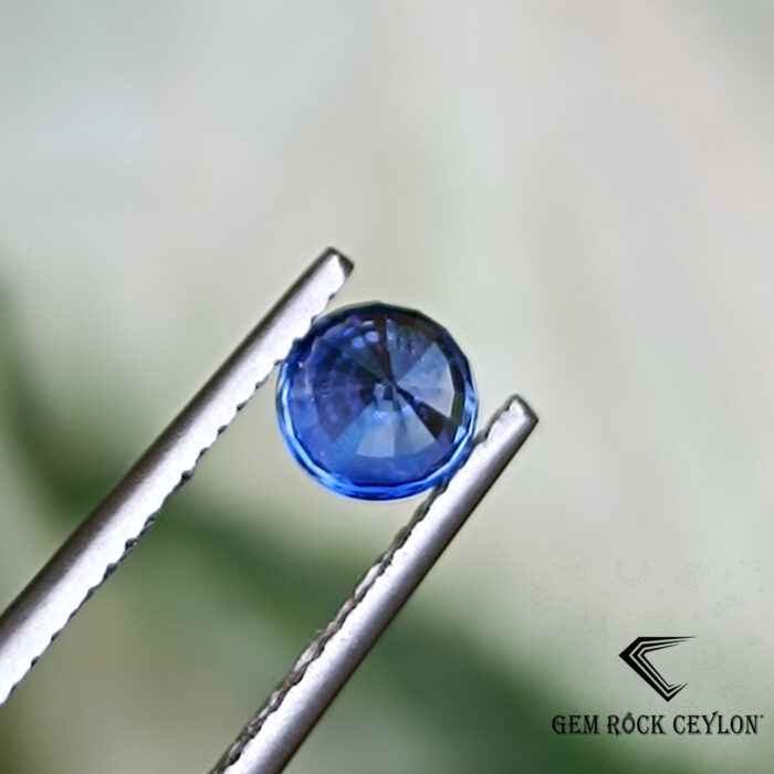 Heated blue sapphire - Image 4