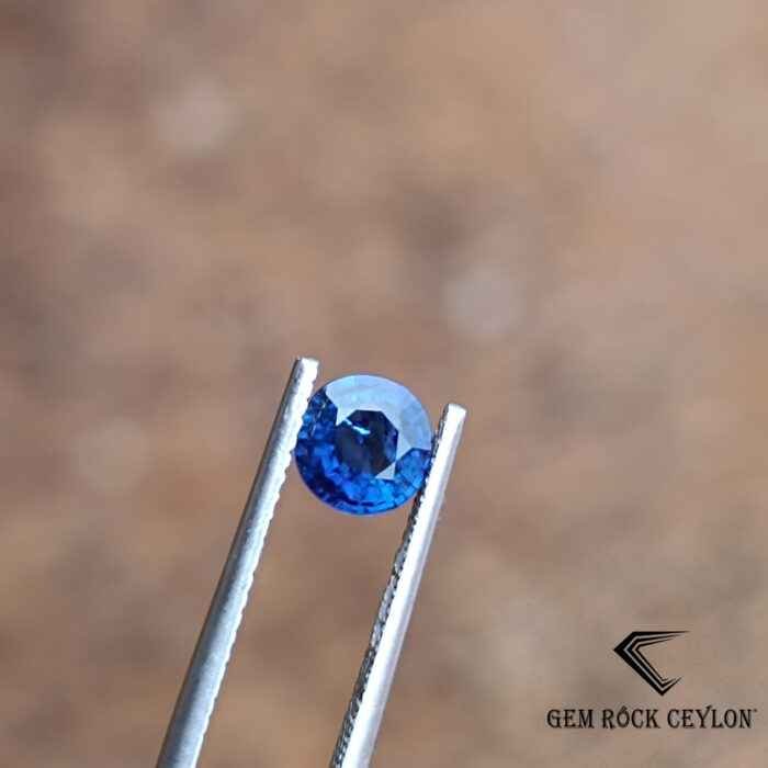 Heated Round Blue Sapphire - Image 5