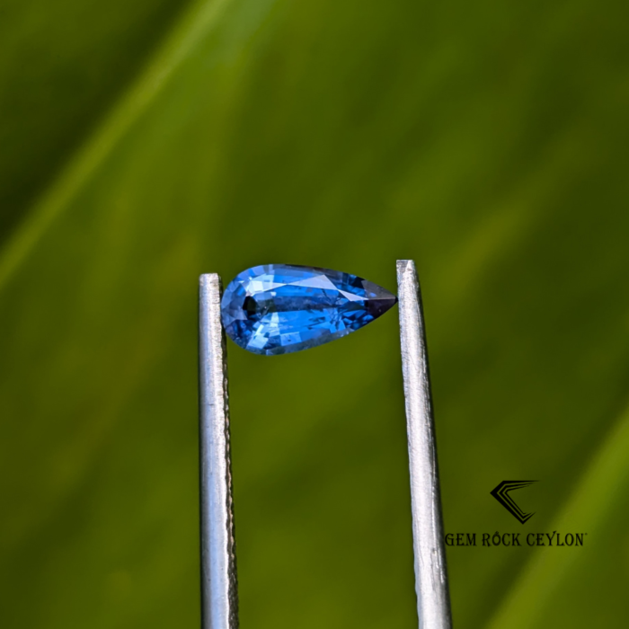 Natural  Heated blue sapphire - Image 3