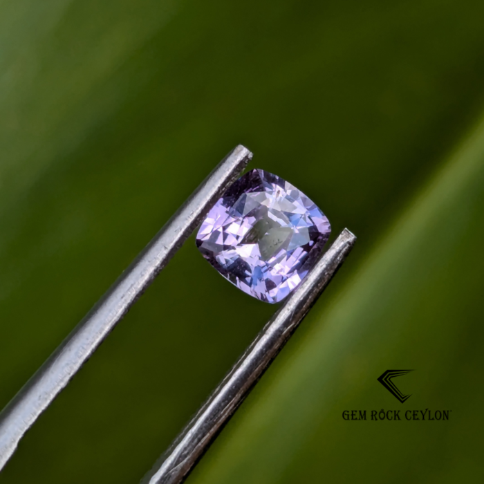 Natural lavender sapphire - Image 3