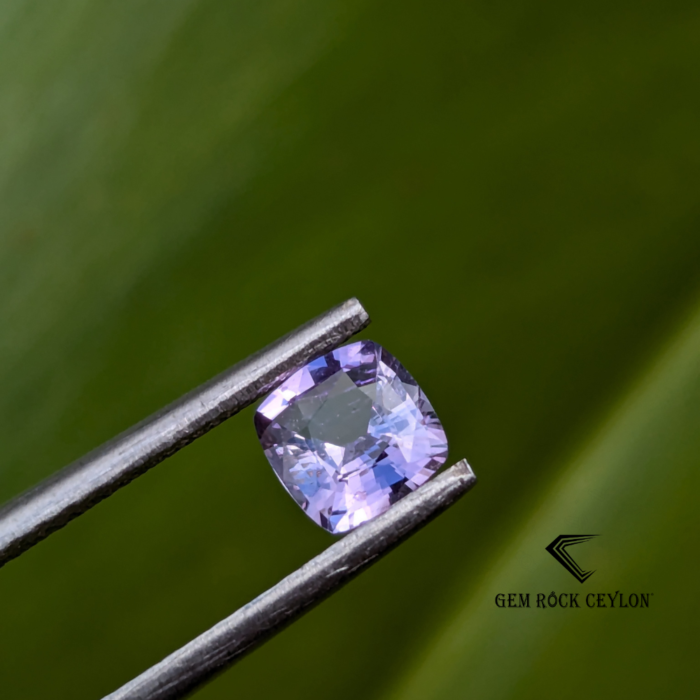 Natural lavender sapphire - Image 6