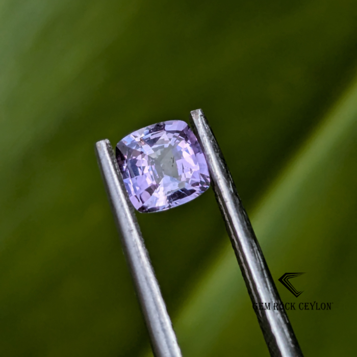 Natural lavender sapphire - Image 2