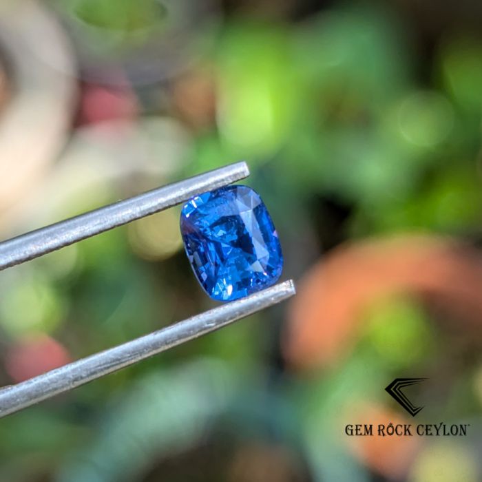 Natural Blue Sapphire - Image 5