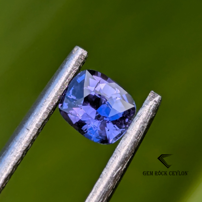 Natural lavender sapphire - Image 6