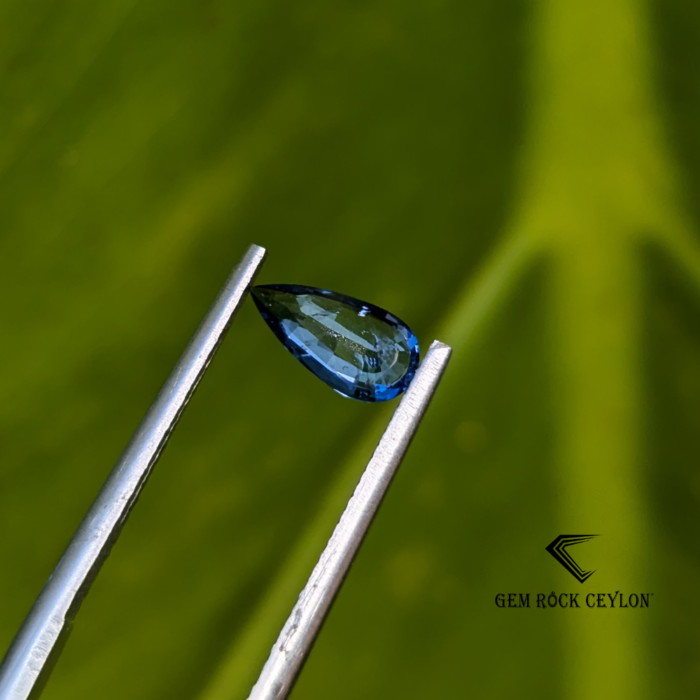 Natural  Heated blue sapphire - Image 6