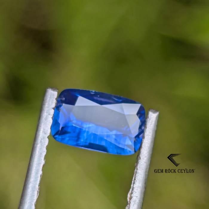 Cornflower Blue Sapphire - Image 2