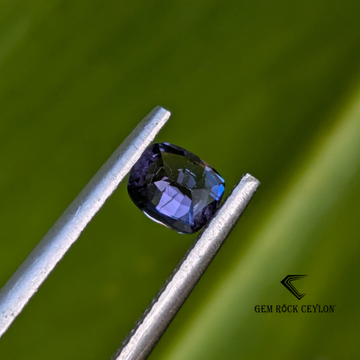 Natural lavender sapphire - Image 3