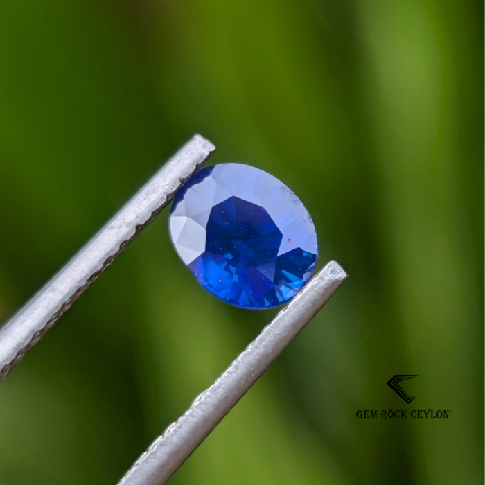 Natural Royal Blue Sapphire - Image 4