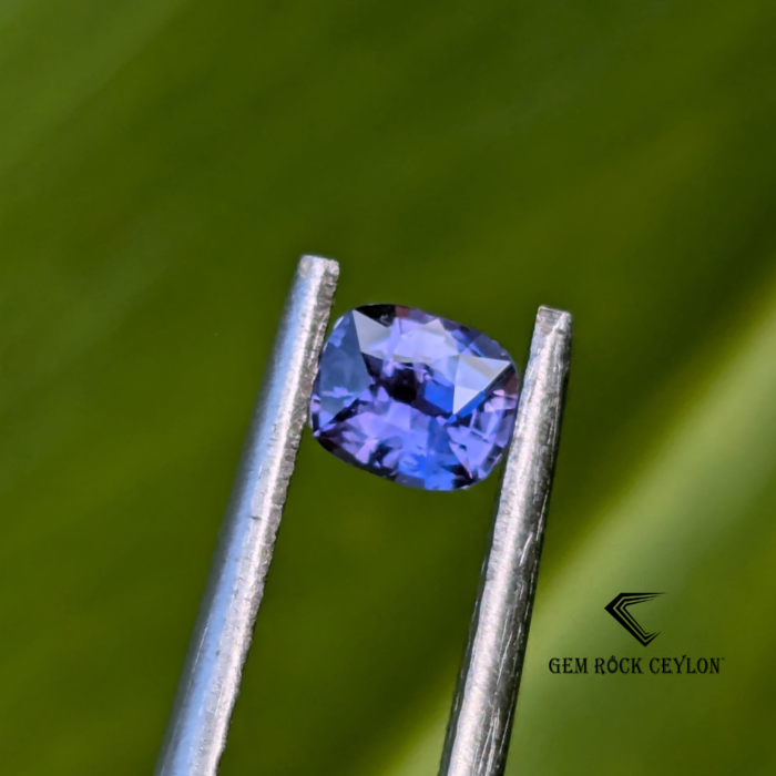 Natural lavender sapphire - Image 4