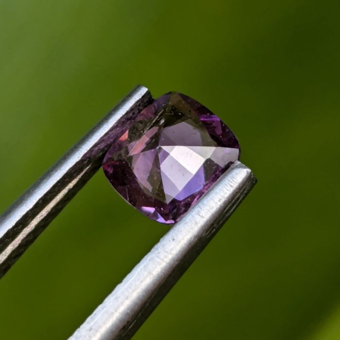 Natural purplish pink sapphire - Image 5