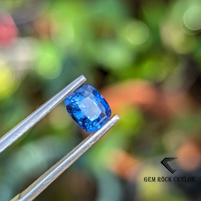 Natural Blue Sapphire - Image 6