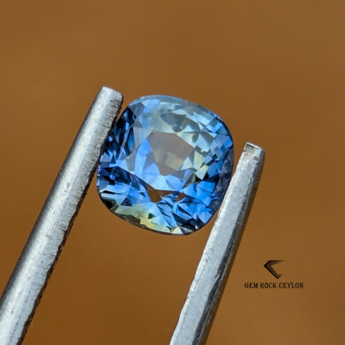 natural bicolor sapphire - Image 4