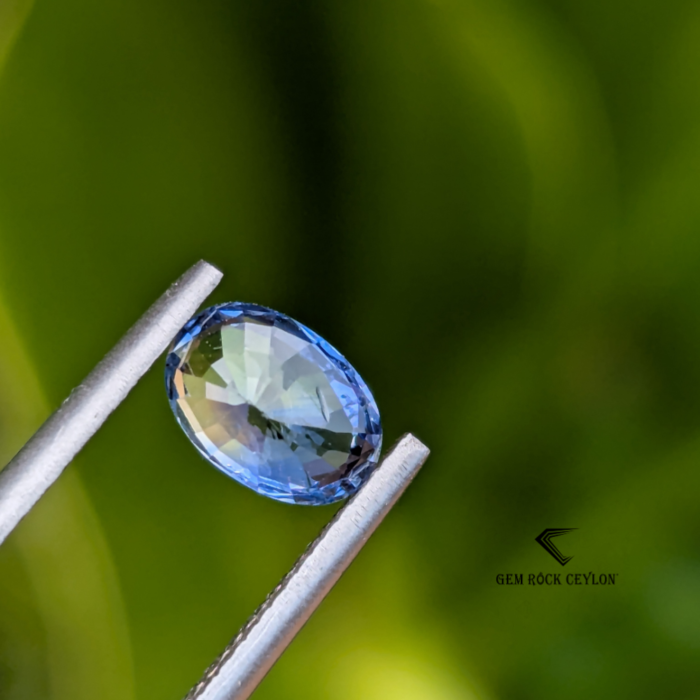 Natural bicolor sapphire - Image 5