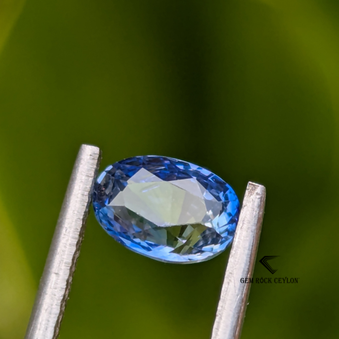 Natural bicolor sapphire - Image 2