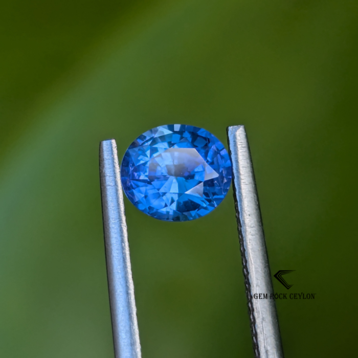 natural blue sapphire with sky blue color - Image 4