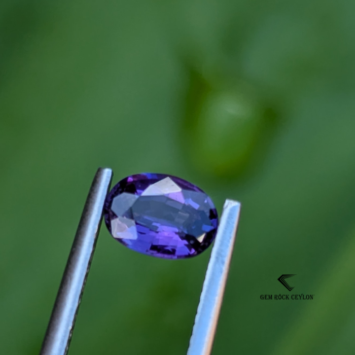 natural colour-change sapphire - Image 7