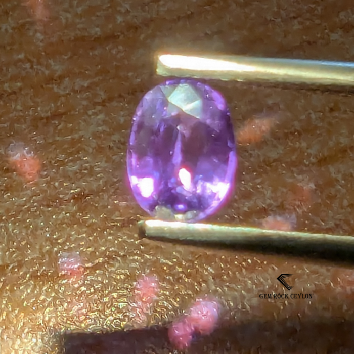 natural colour-change sapphire - Image 5