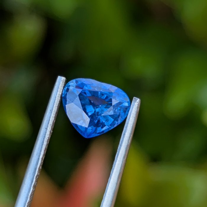 Natural Cornflower Blue Sapphire - Image 2