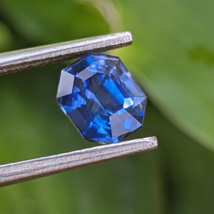 Natural Blue Sapphire - Image 4