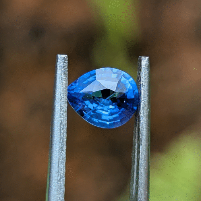 Natural Cornflower Blue Sapphire - Image 3