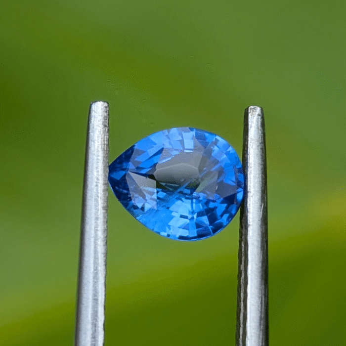 Natural Cornflower Blue Sapphire - Image 4