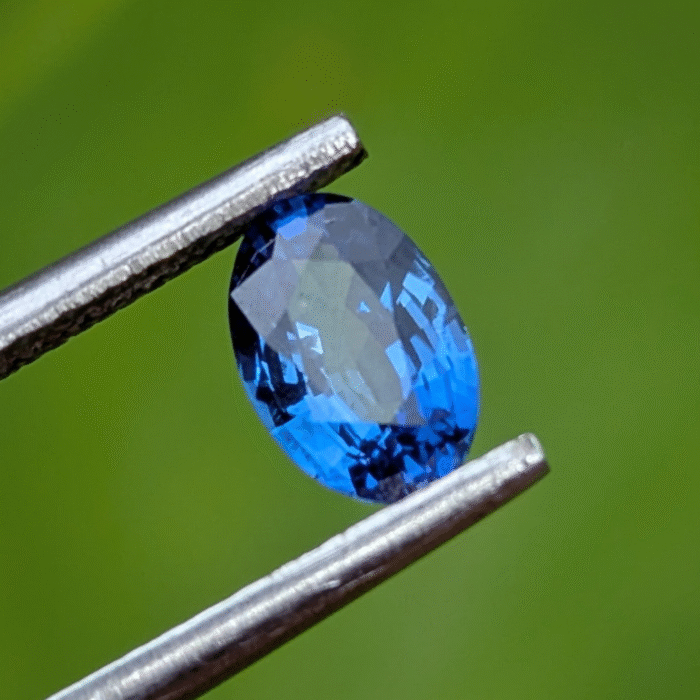 Natural Cornflower Blue Sapphire - Image 3
