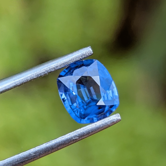 Natural Cornflower Blue Sapphire - Image 2